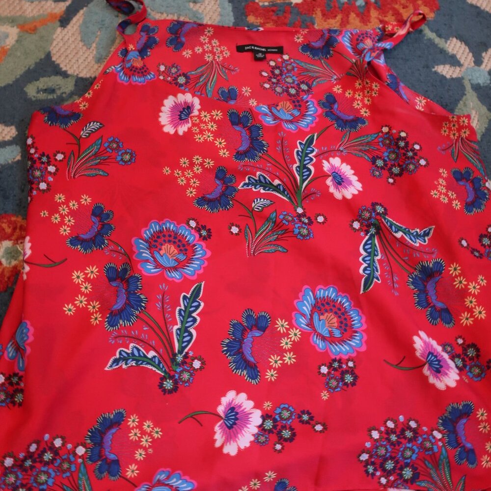 Floral Sleeveless Blouse